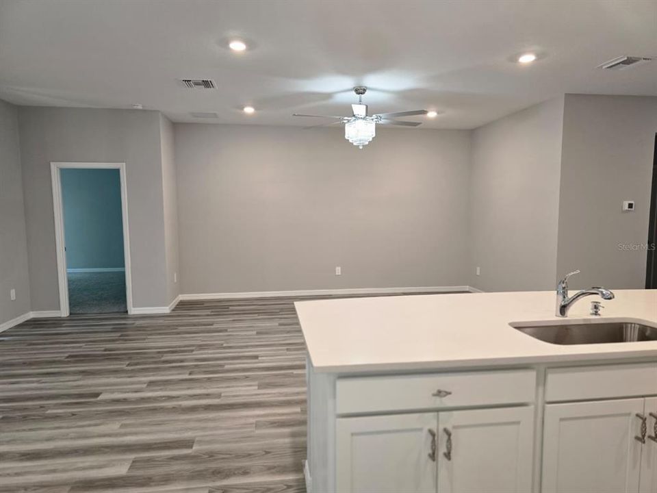 For Rent: $2,985 (4 beds, 2 baths, 2045 Square Feet)