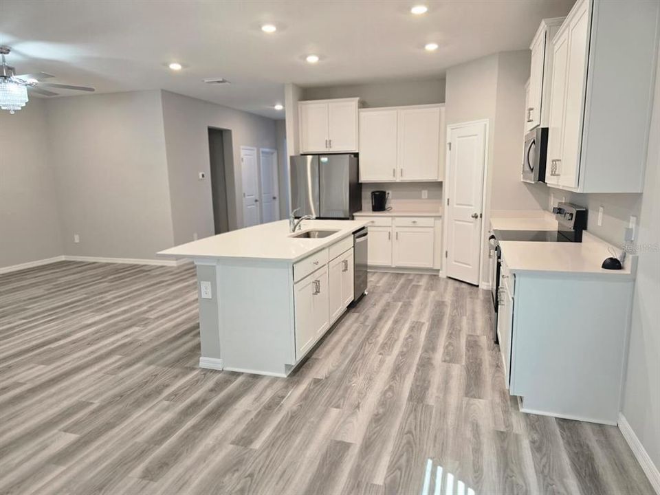 For Rent: $2,985 (4 beds, 2 baths, 2045 Square Feet)