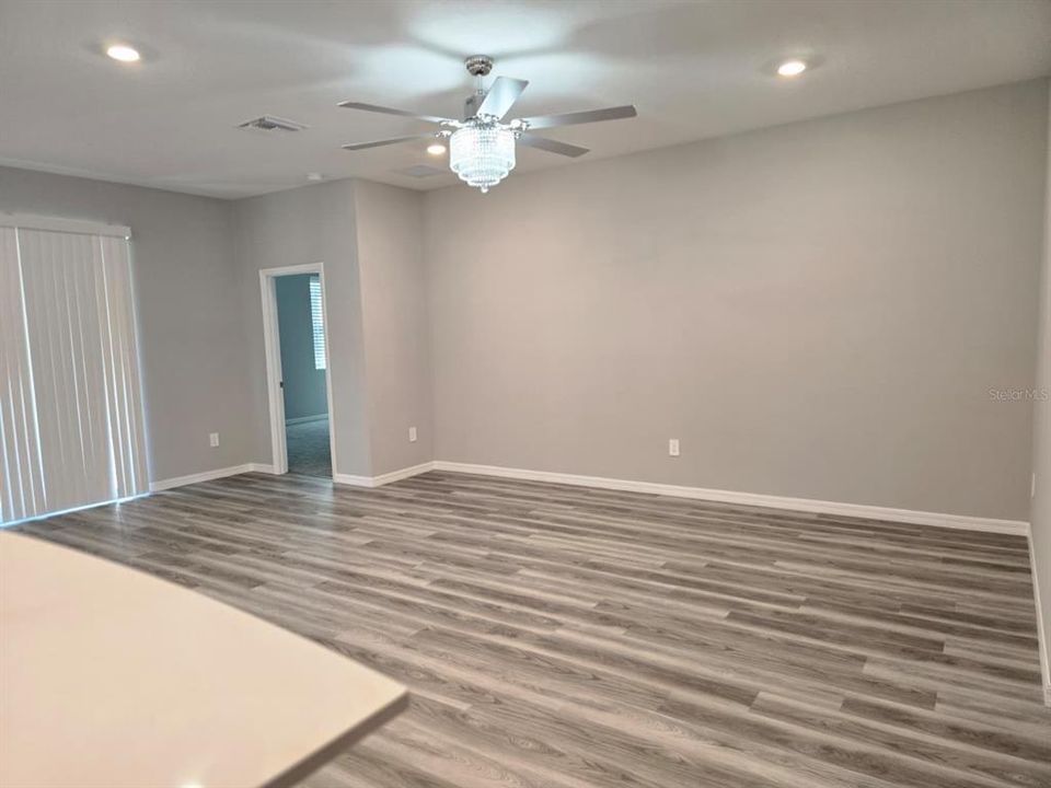 For Rent: $2,985 (4 beds, 2 baths, 2045 Square Feet)