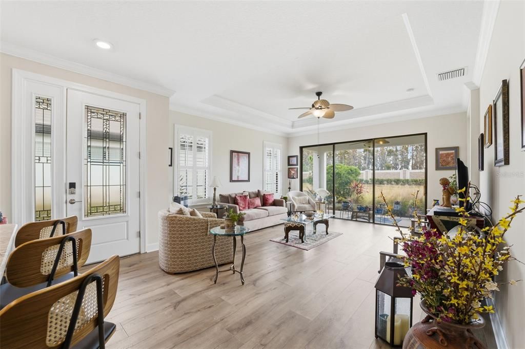 For Sale: $450,000 (2 beds, 2 baths, 1689 Square Feet)