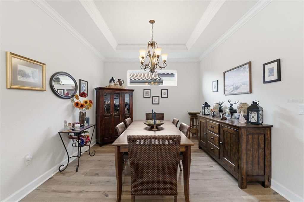 For Sale: $450,000 (2 beds, 2 baths, 1689 Square Feet)