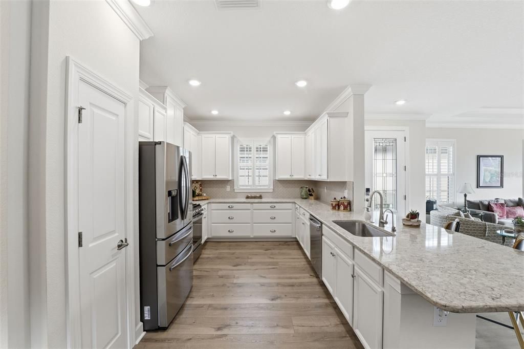 For Sale: $450,000 (2 beds, 2 baths, 1689 Square Feet)