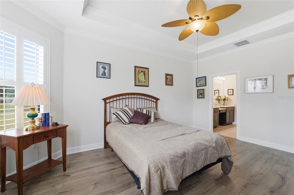 For Sale: $450,000 (2 beds, 2 baths, 1689 Square Feet)