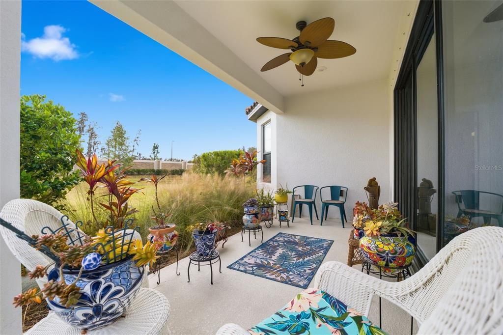 For Sale: $450,000 (2 beds, 2 baths, 1689 Square Feet)