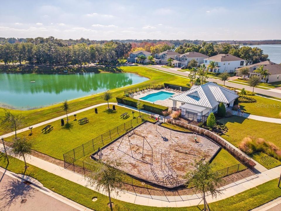 For Sale: $615,000 (3 beds, 2 baths, 1857 Square Feet)