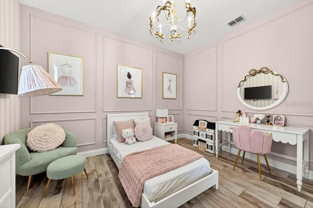 For Sale: $615,000 (3 beds, 2 baths, 1857 Square Feet)