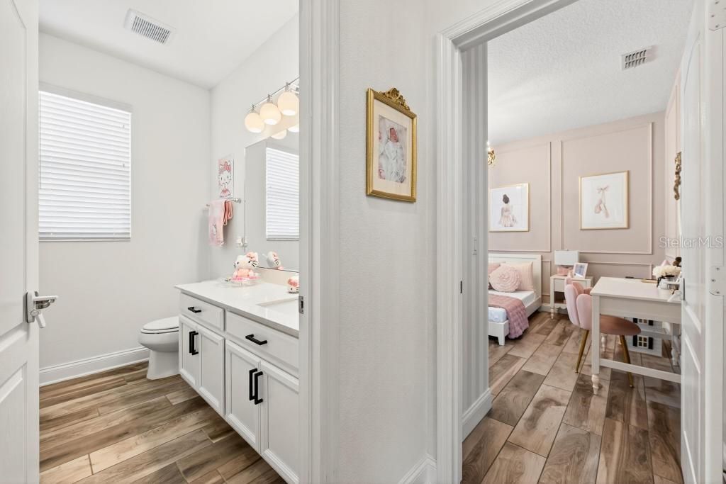 For Sale: $615,000 (3 beds, 2 baths, 1857 Square Feet)