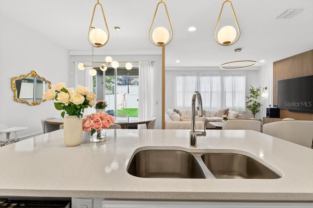 For Sale: $615,000 (3 beds, 2 baths, 1857 Square Feet)