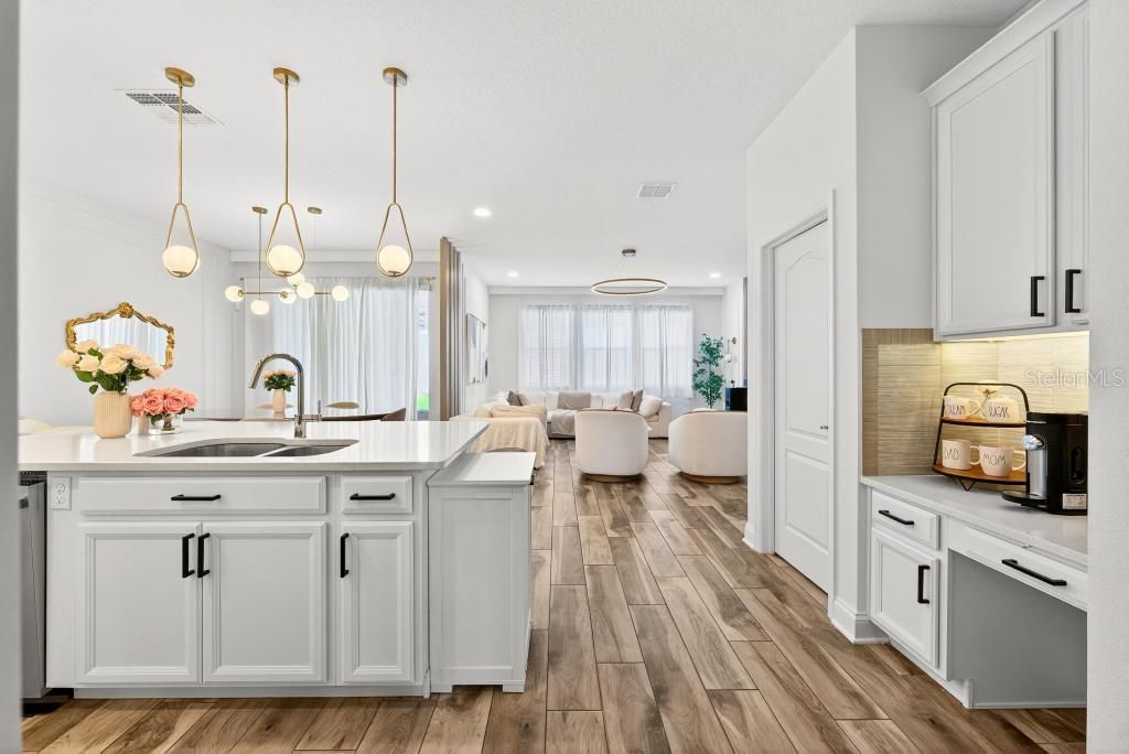 For Sale: $615,000 (3 beds, 2 baths, 1857 Square Feet)