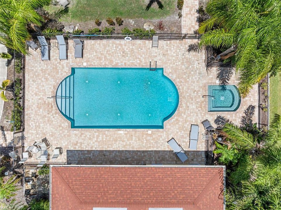 待售: $245,000 (2 贝兹, 2 浴室, 1060 平方英尺)