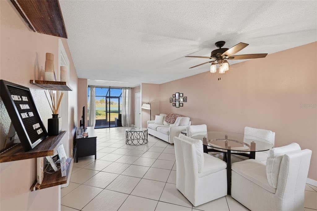 待售: $250,000 (2 贝兹, 2 浴室, 1115 平方英尺)