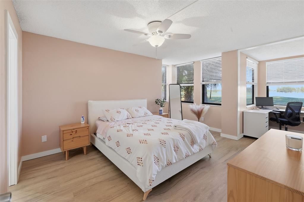 待售: $250,000 (2 贝兹, 2 浴室, 1115 平方英尺)