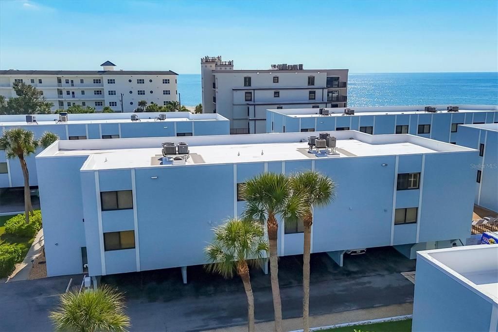 For Sale: $689,900 (2 beds, 2 baths, 1084 Square Feet)