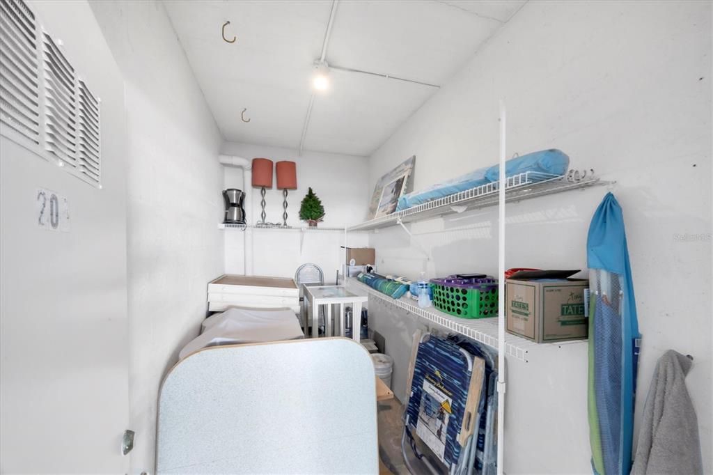 For Sale: $689,900 (2 beds, 2 baths, 1084 Square Feet)