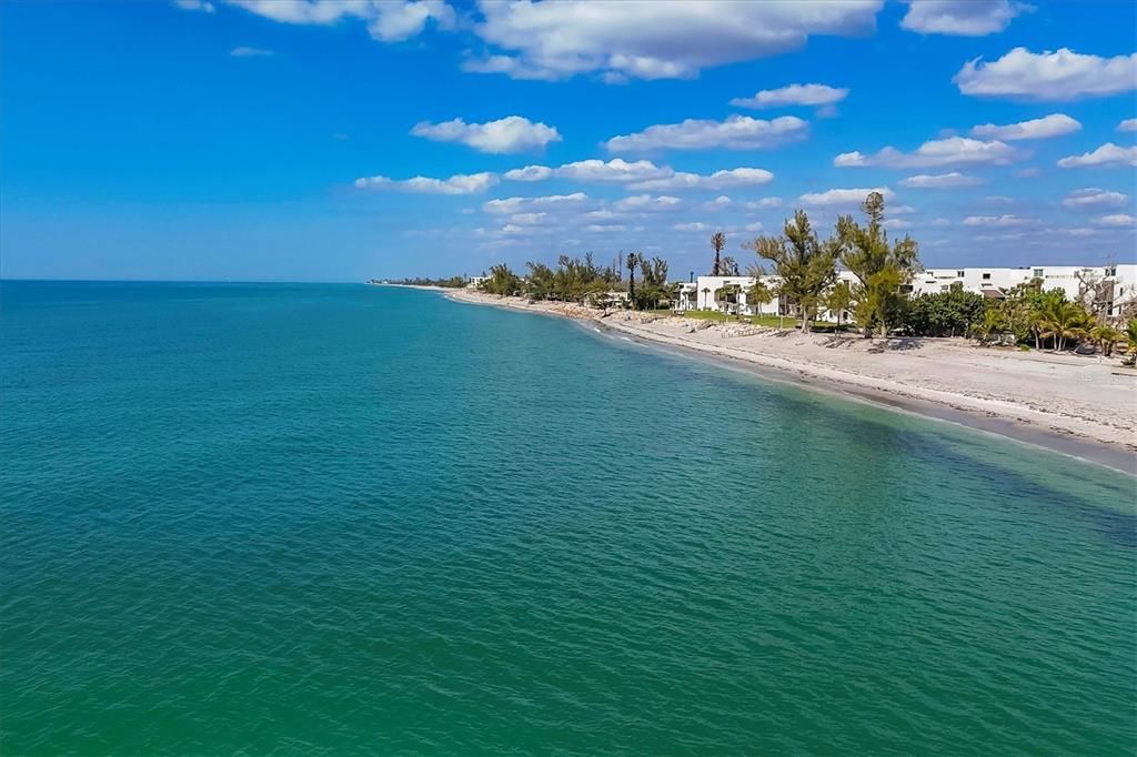 For Sale: $689,900 (2 beds, 2 baths, 1084 Square Feet)