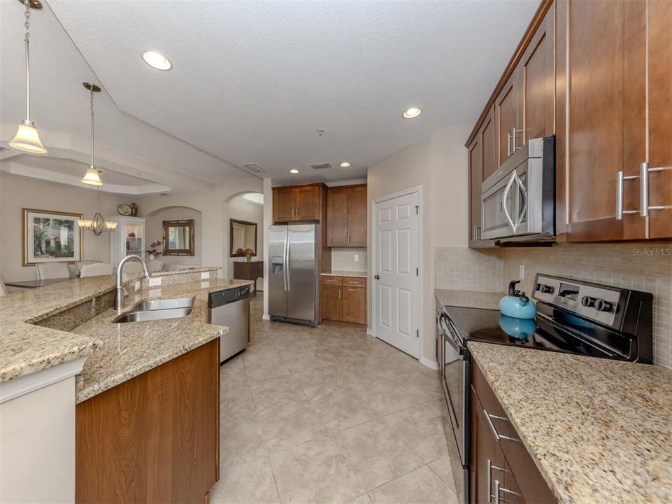 For Sale: $499,000 (3 beds, 2 baths, 1744 Square Feet)