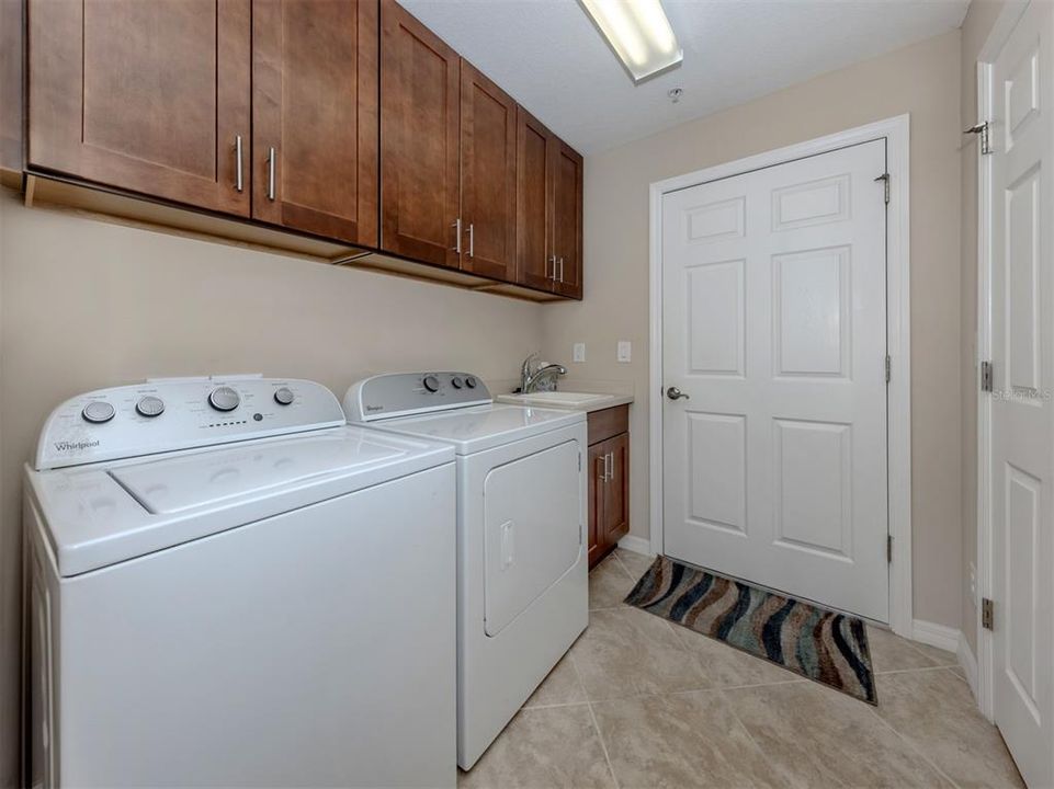 For Sale: $499,000 (3 beds, 2 baths, 1744 Square Feet)