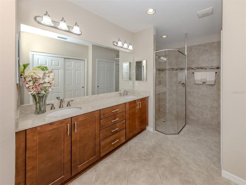 For Sale: $499,000 (3 beds, 2 baths, 1744 Square Feet)