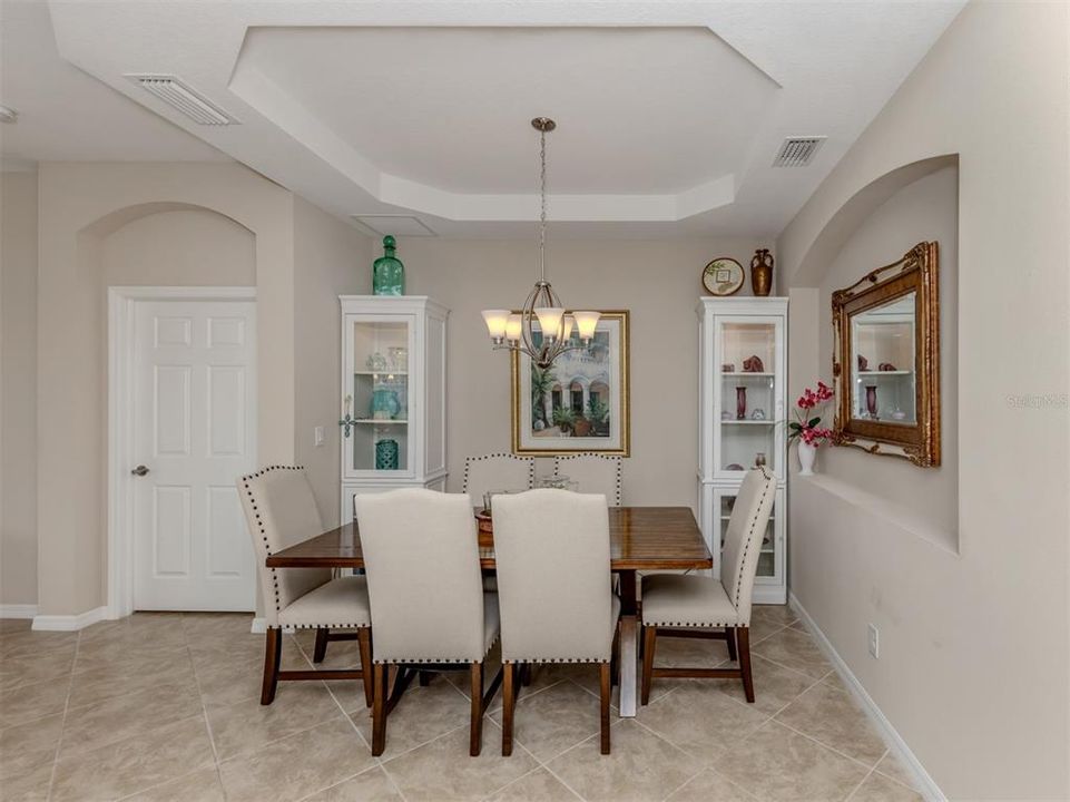 For Sale: $499,000 (3 beds, 2 baths, 1744 Square Feet)