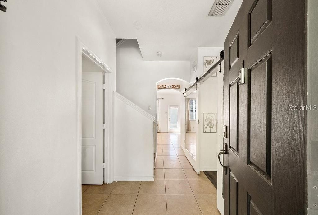 Active With Contract: $210,000 (2 beds, 2 baths, 1388 Square Feet)