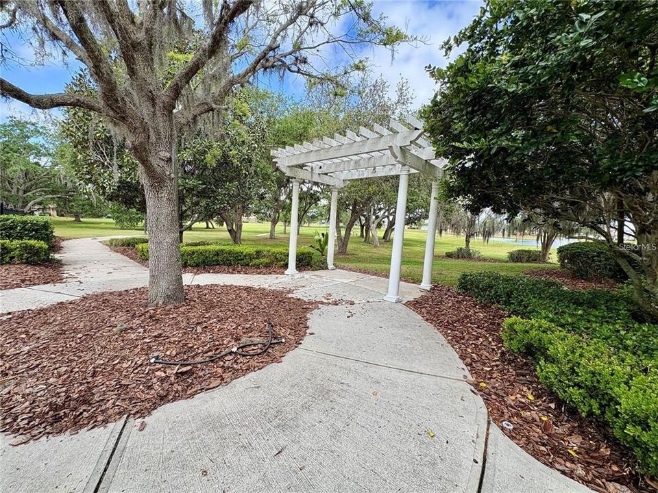 Active With Contract: $210,000 (2 beds, 2 baths, 1388 Square Feet)