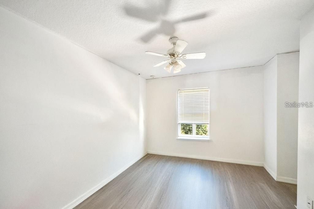 Active With Contract: $210,000 (2 beds, 2 baths, 1388 Square Feet)