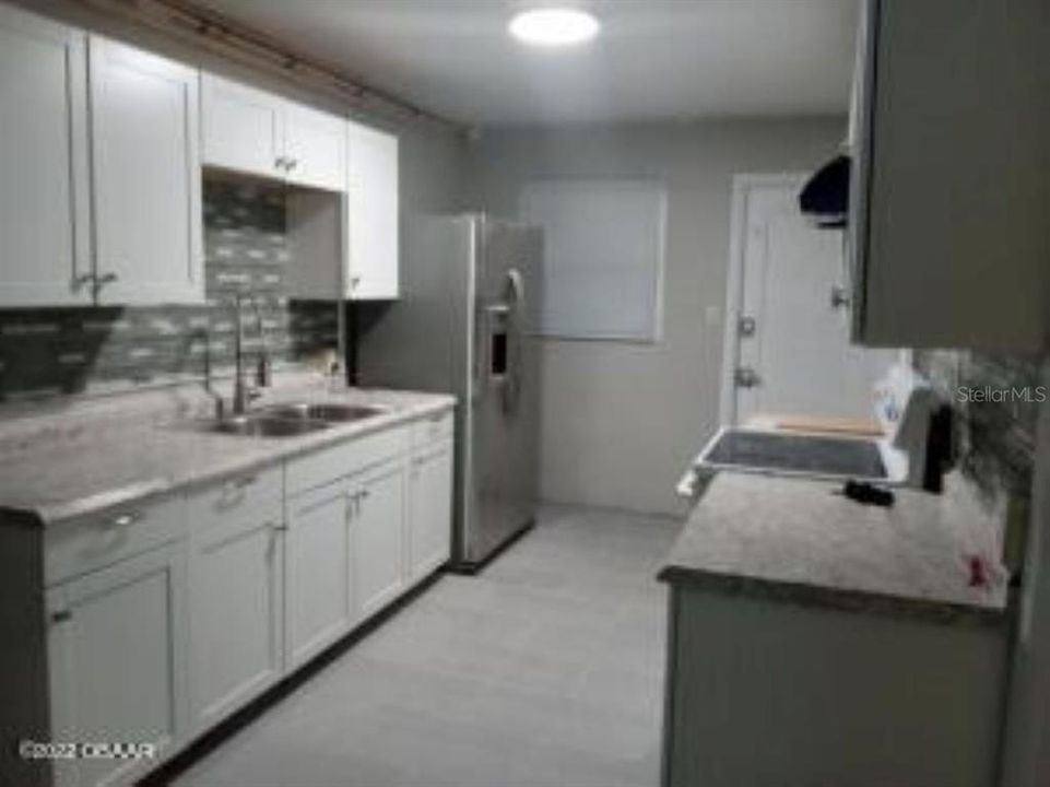 В аренду: $1,600 (2 спален, 1 ванн, 626 Квадратных фут)