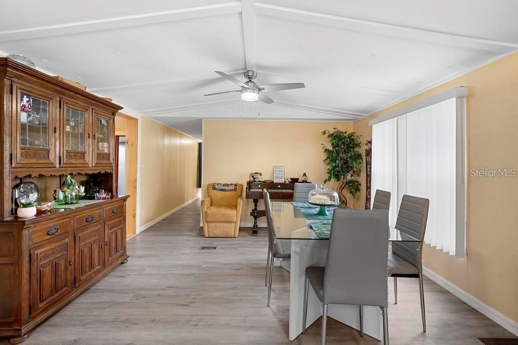 En Venta: $199,900 (2 camas, 1 baños, 784 Pies cuadrados)