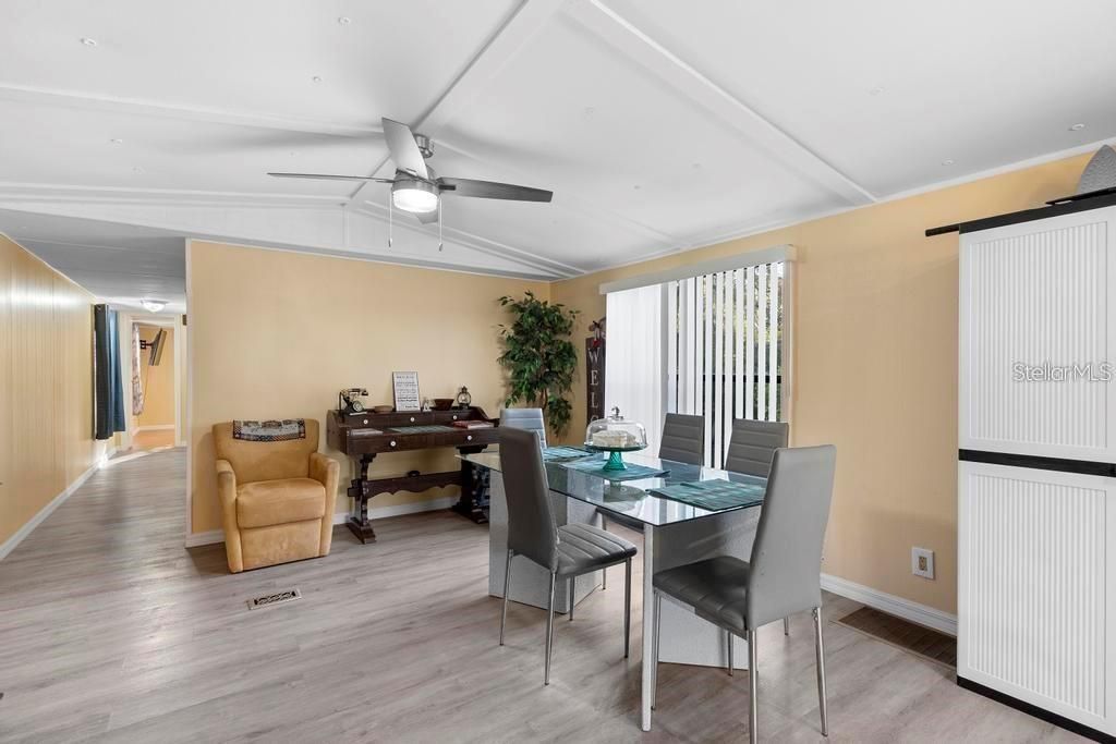 En Venta: $199,900 (2 camas, 1 baños, 784 Pies cuadrados)