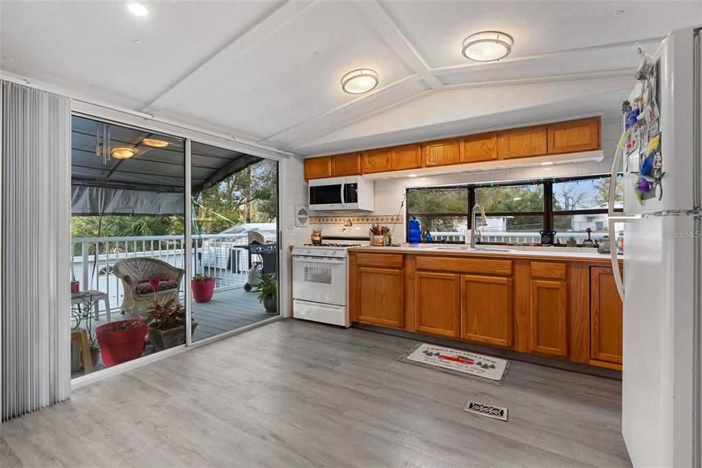 En Venta: $199,900 (2 camas, 1 baños, 784 Pies cuadrados)