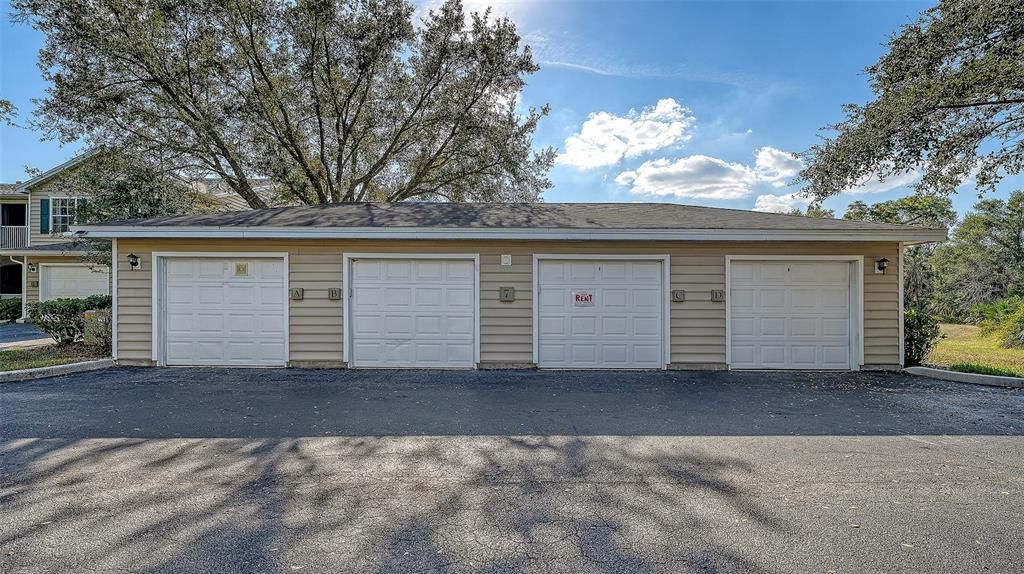 For Sale: $219,000 (2 beds, 2 baths, 1080 Square Feet)