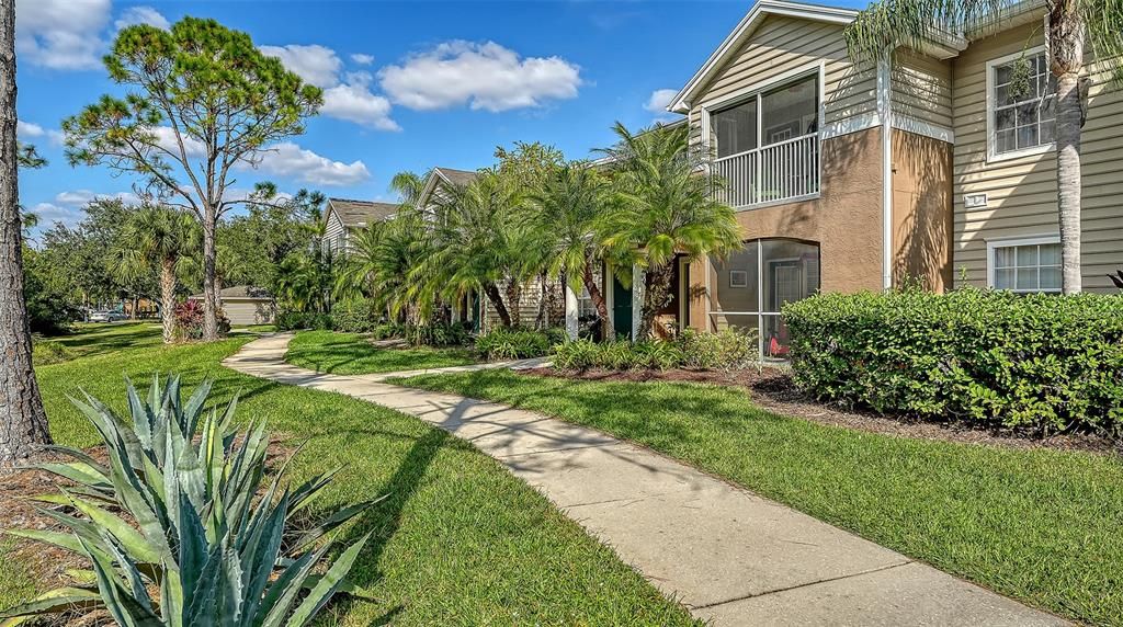 For Sale: $219,000 (2 beds, 2 baths, 1080 Square Feet)