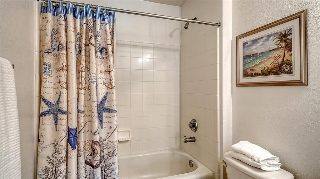 For Sale: $219,000 (2 beds, 2 baths, 1080 Square Feet)