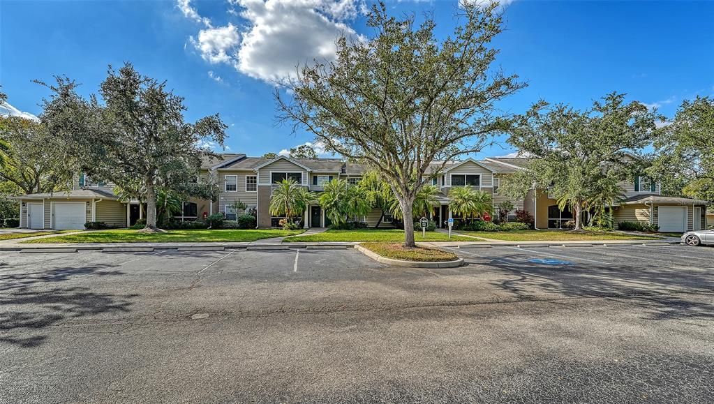 For Sale: $219,000 (2 beds, 2 baths, 1080 Square Feet)