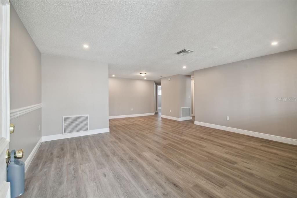 For Sale: $384,000 (4 beds, 2 baths, 2099 Square Feet)