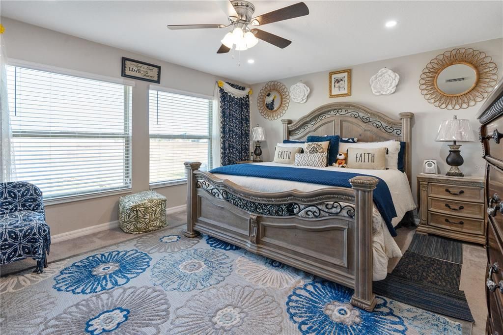 待售: $399,900 (4 贝兹, 2 浴室, 2283 平方英尺)