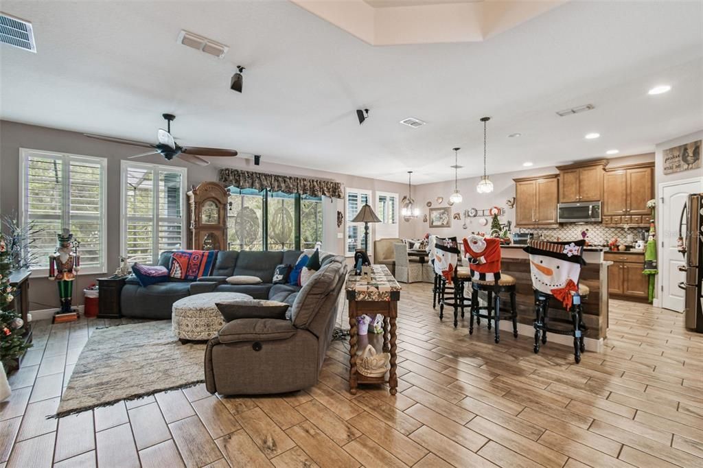 待售: $649,999 (4 贝兹, 3 浴室, 2893 平方英尺)