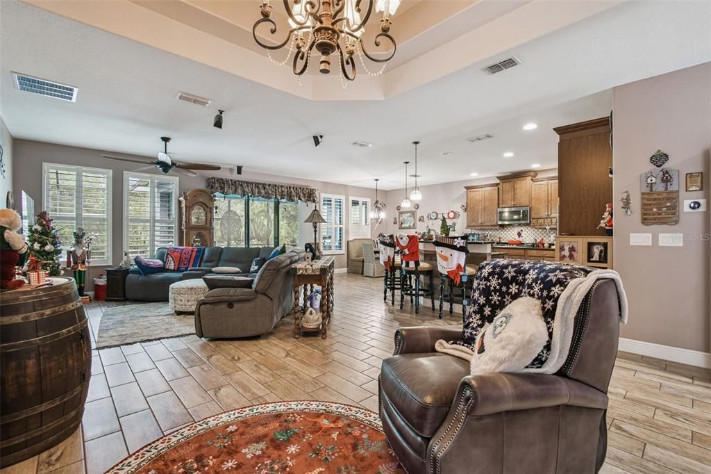 待售: $649,999 (4 贝兹, 3 浴室, 2893 平方英尺)