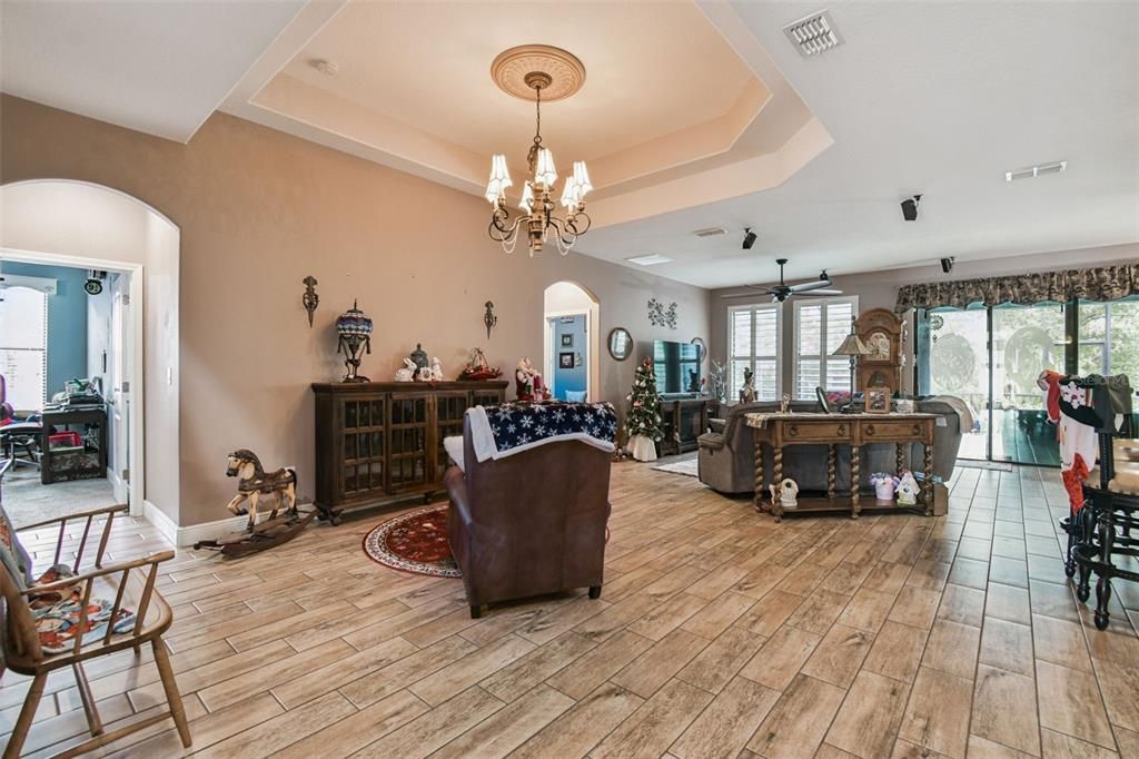 待售: $649,999 (4 贝兹, 3 浴室, 2893 平方英尺)