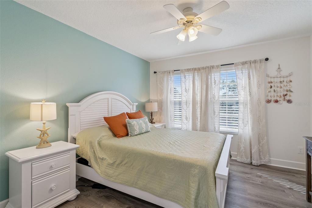 For Sale: $799,000 (5 beds, 3 baths, 3385 Square Feet)