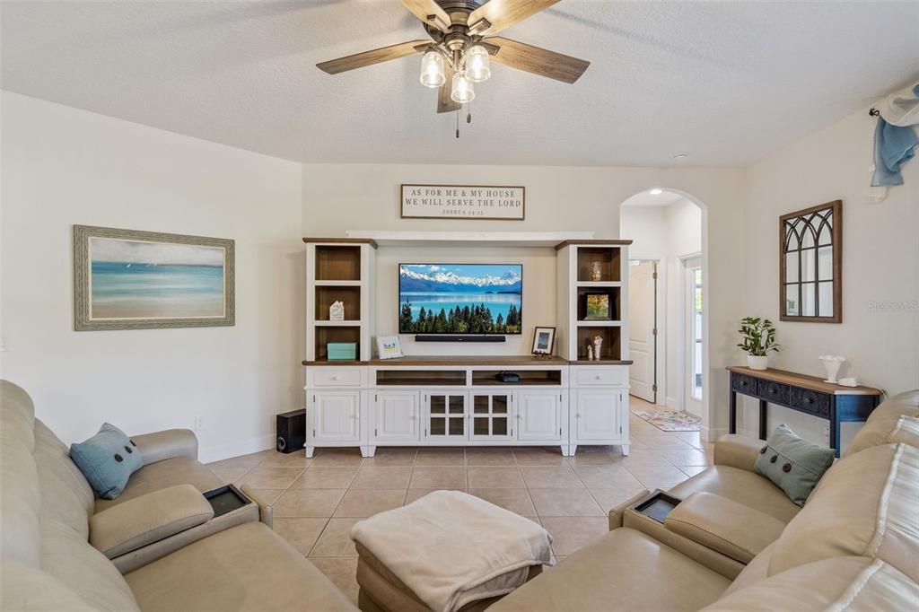 For Sale: $799,000 (5 beds, 3 baths, 3385 Square Feet)