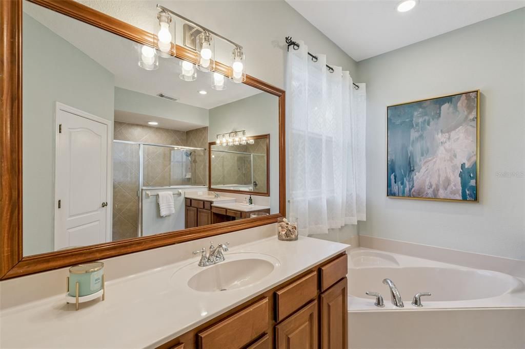 For Sale: $799,000 (5 beds, 3 baths, 3385 Square Feet)