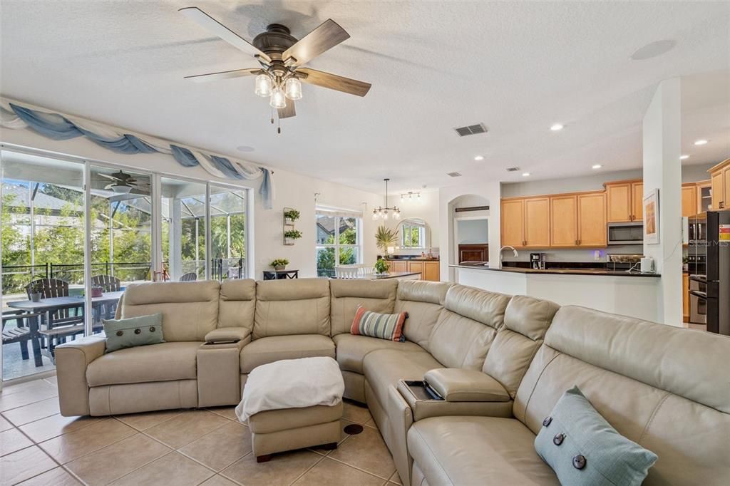 For Sale: $799,000 (5 beds, 3 baths, 3385 Square Feet)