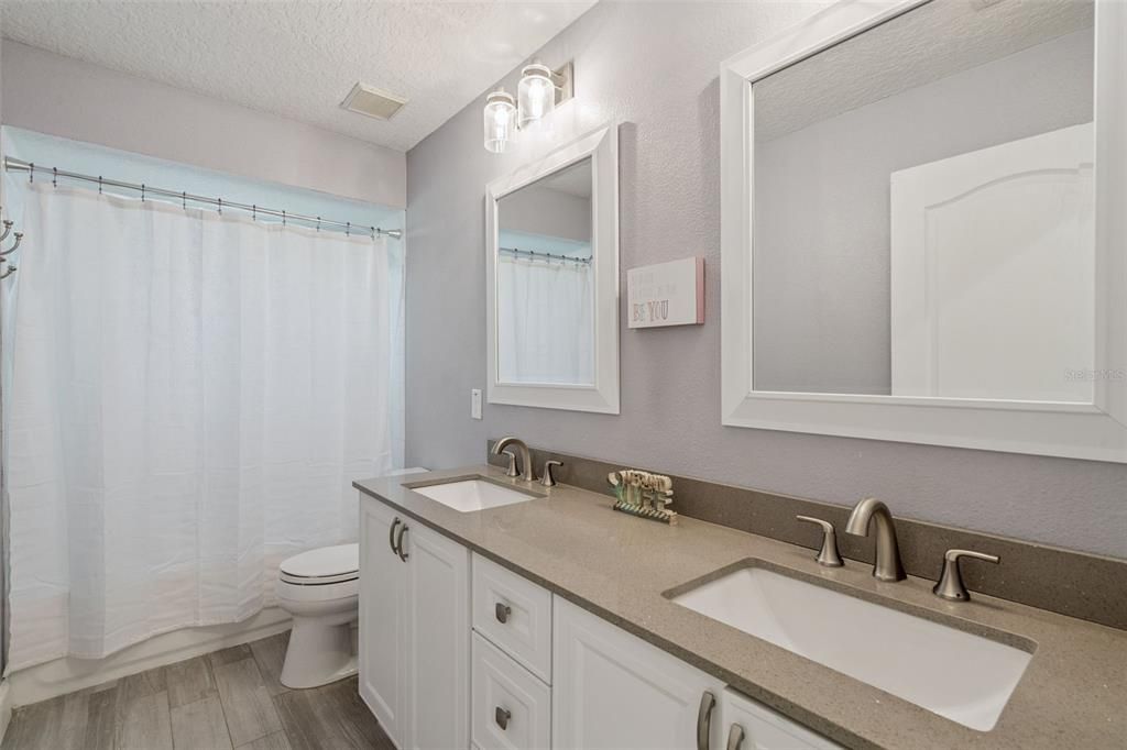 For Sale: $799,000 (5 beds, 3 baths, 3385 Square Feet)