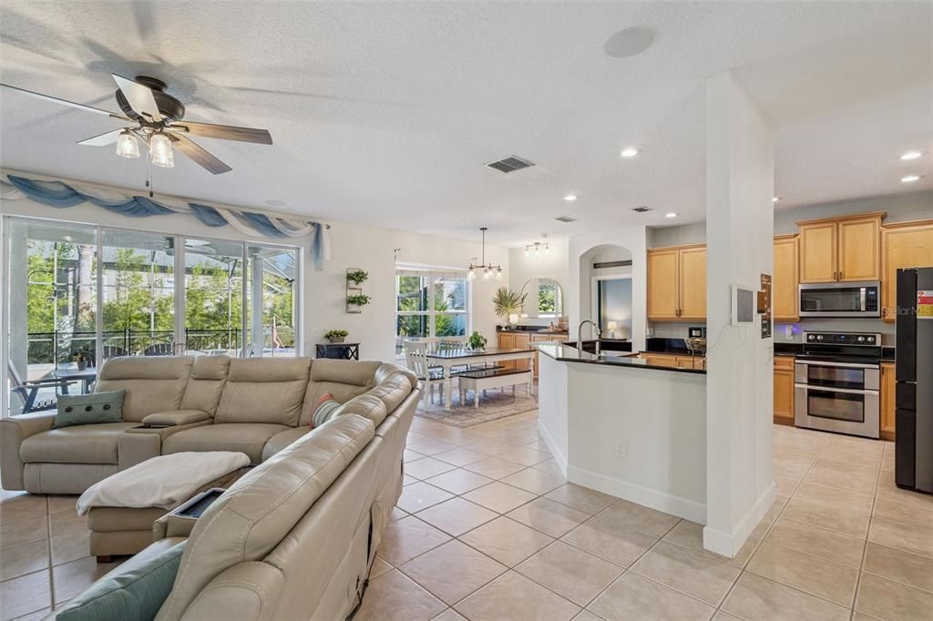 For Sale: $799,000 (5 beds, 3 baths, 3385 Square Feet)