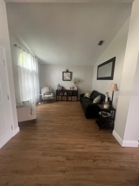 В аренду: $2,500 (3 спален, 2 ванн, 1698 Квадратных фут)