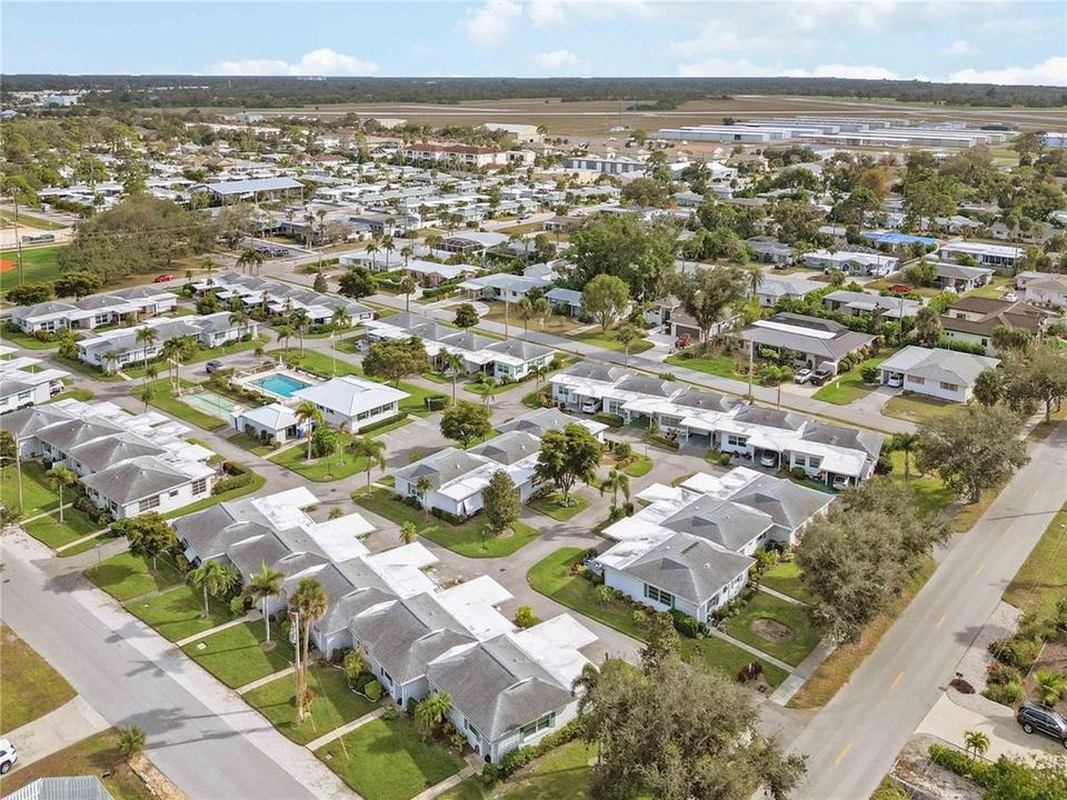 For Sale: $229,000 (2 beds, 1 baths, 1031 Square Feet)