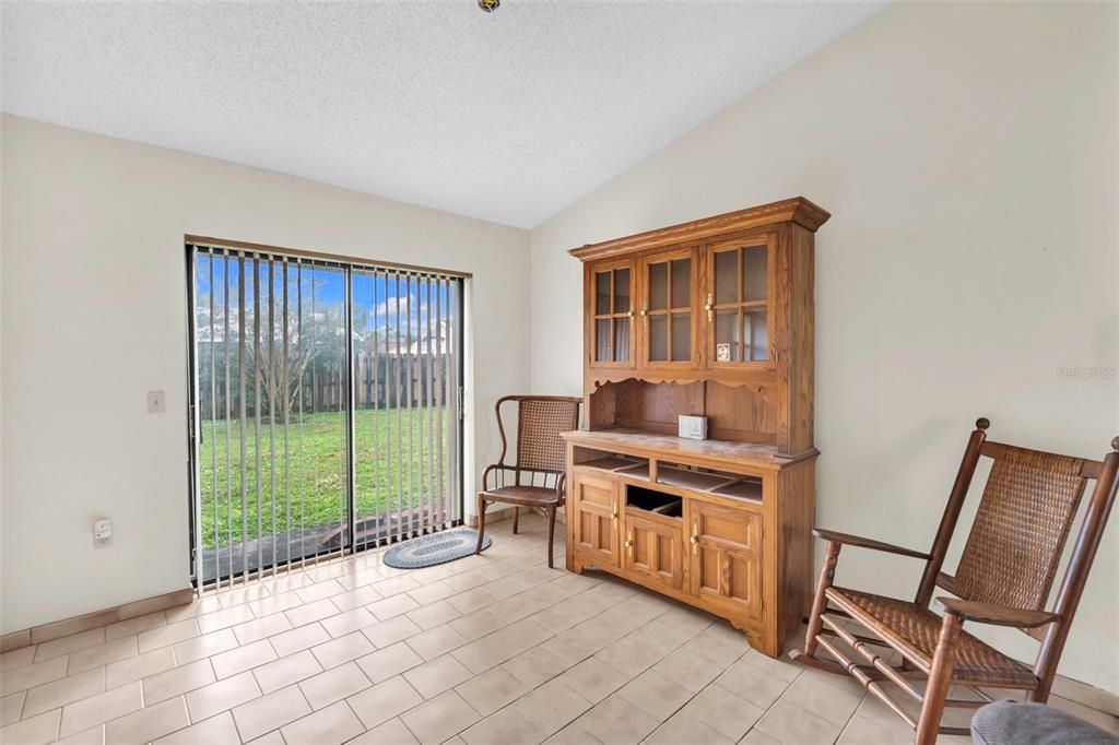 Active With Contract: $425,000 (3 beds, 2 baths, 1248 Square Feet)