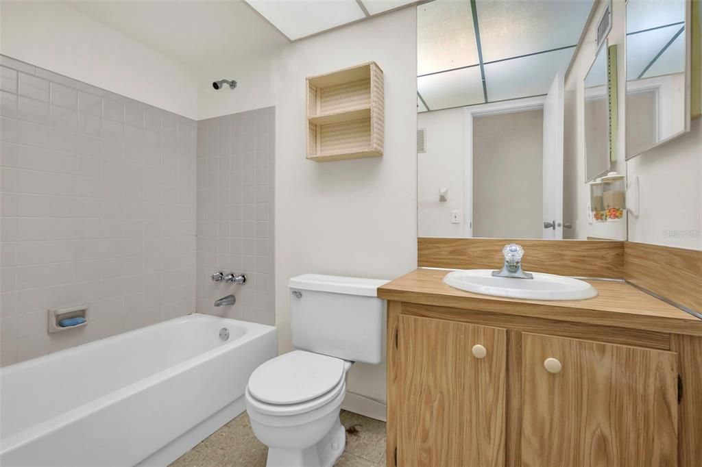 Active With Contract: $425,000 (3 beds, 2 baths, 1248 Square Feet)