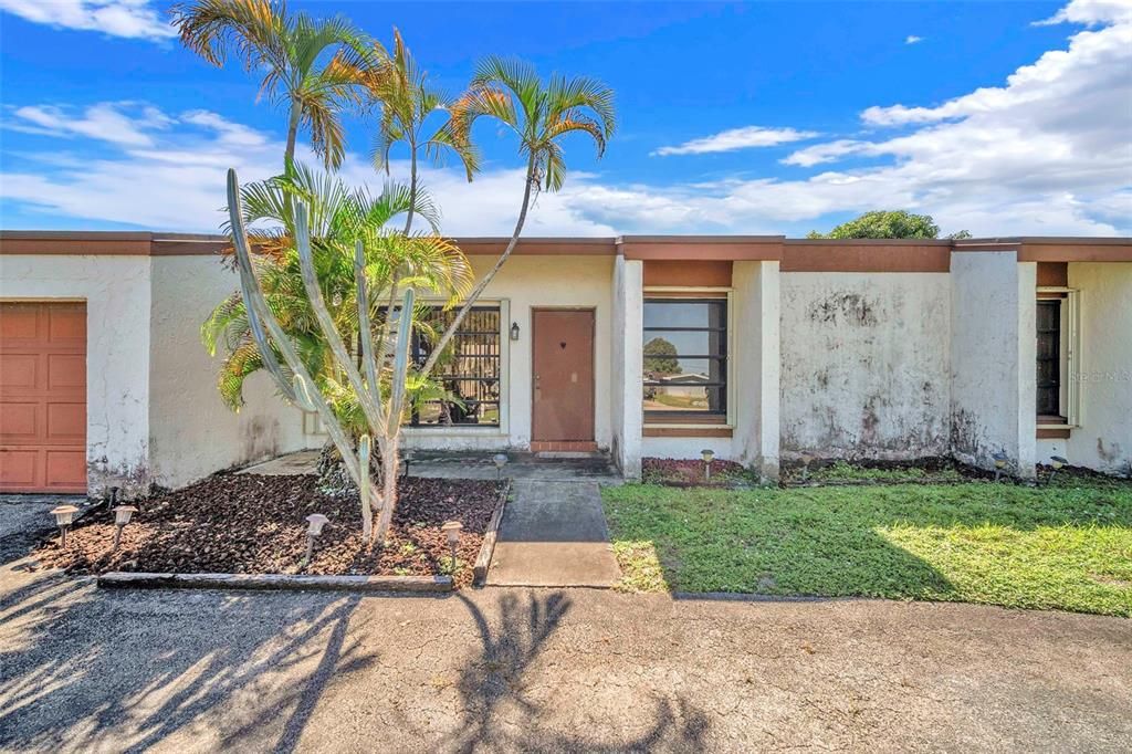 Active With Contract: $425,000 (3 beds, 2 baths, 1248 Square Feet)